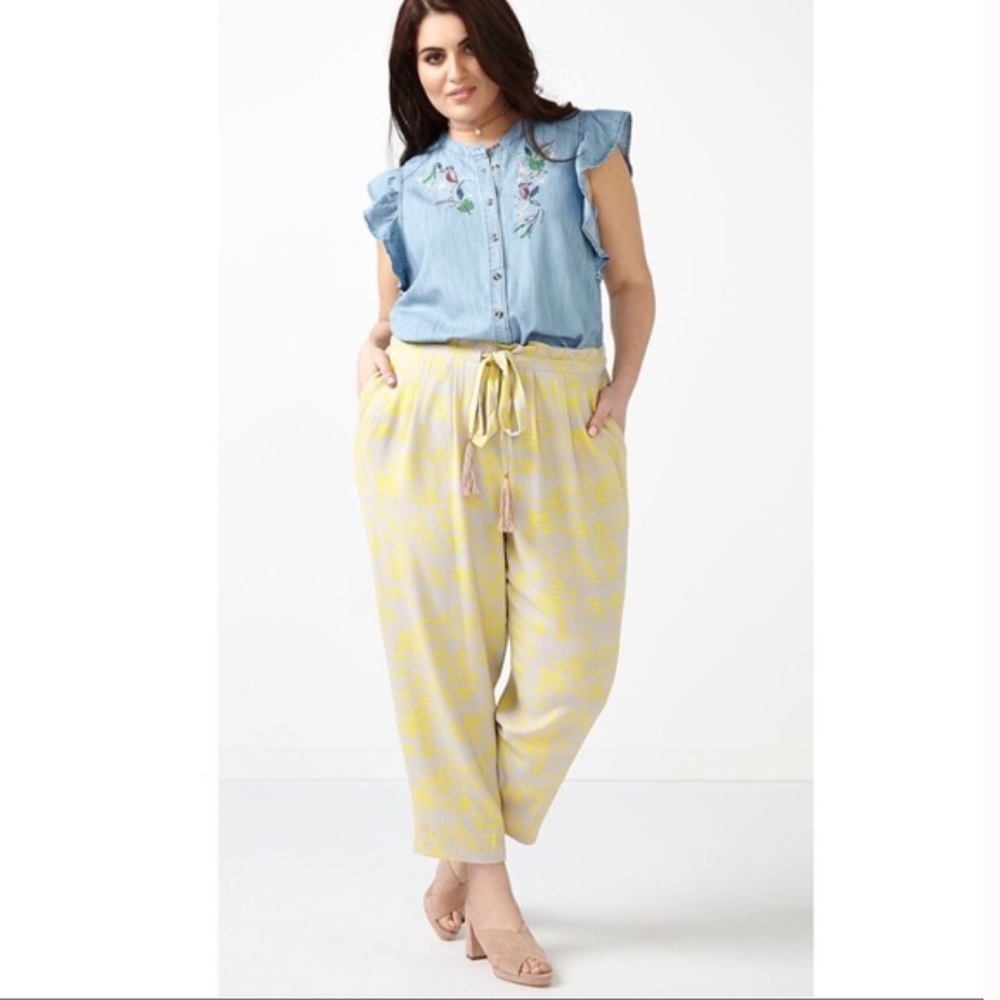 Melissa McCarthy Seven7 Paperbag Waist Beige and Yellow Drawstring Pants Size 1X